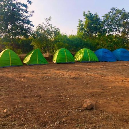 Liat Farm Tent Camping In Nashik Hotel Buitenkant foto